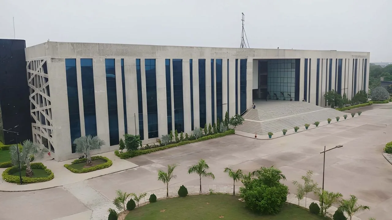GNLU Gandhinagar campus