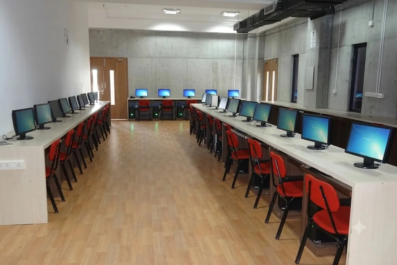 GNLU Computer Lab