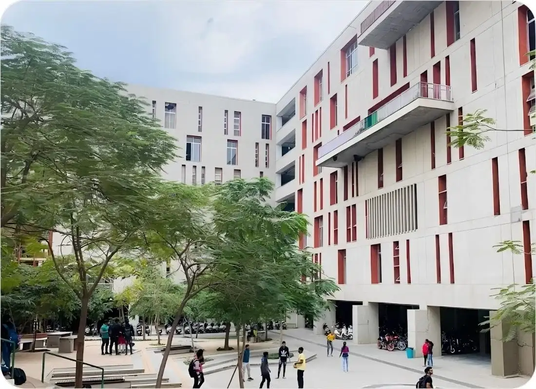 Navrachna University